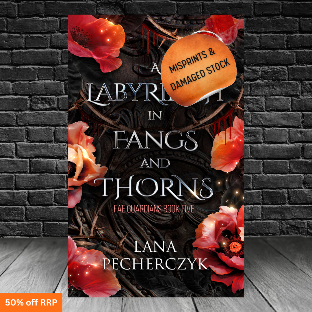 A Labyrinth of Fangs and Thorns | Hardcover | Misprints and Damages